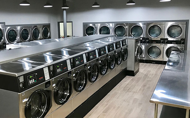 100公斤級別的工業(yè)洗衣機(jī)一次性可以洗多少衣物? 100公斤級別的工業(yè)洗衣機(jī)一次性可以洗多少衣物?